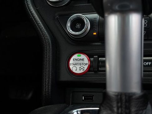 Certified 2017 Ford Mustang Coupe RWD image 15