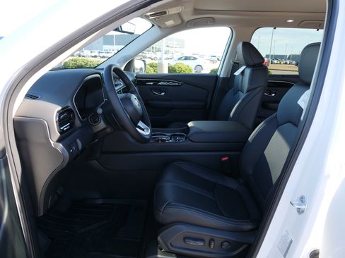 New 2025 Honda Pilot Touring image 17