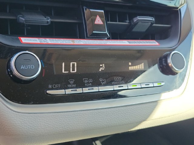 Used 2026 Toyota Corolla LE FWD image 32