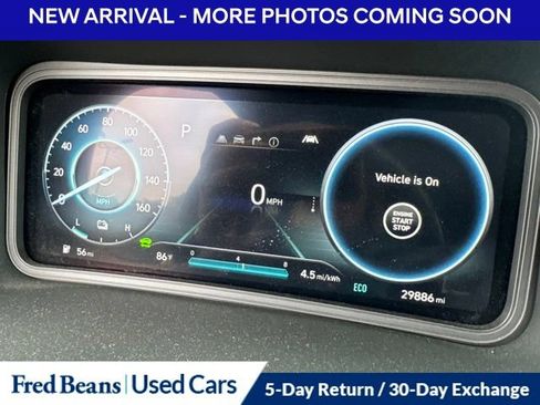 Used 2023 Hyundai Kona Limited FWD image 11