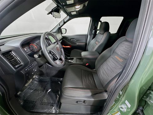 Used 2023 Nissan Frontier Pro-X w/ Pro Convenience Package image 15