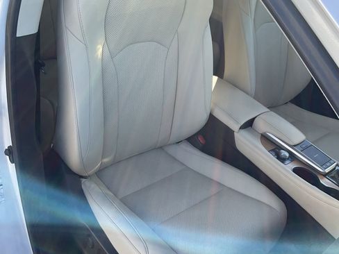 Used 2020 Lexus RX 450hL AWD w/ Premium Package image 16