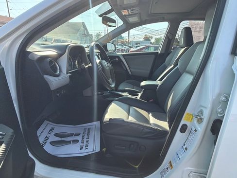 Used 2014 Toyota RAV4 Limited AWD/4WD image 9