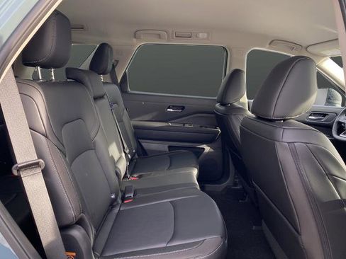 New 2026 Nissan Pathfinder SL image 28