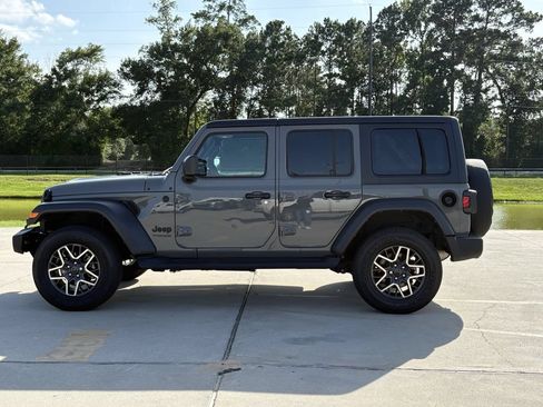Used 2021 Jeep Wrangler Unlimited Sport AWD/4WD image 8