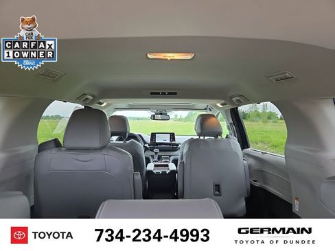 Used 2024 Toyota Sienna XLE w/ XLE Plus Package AWD/4WD image 19