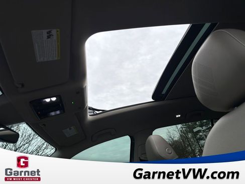 Certified 2025 Volkswagen Atlas SEL Premium R-Line image 20