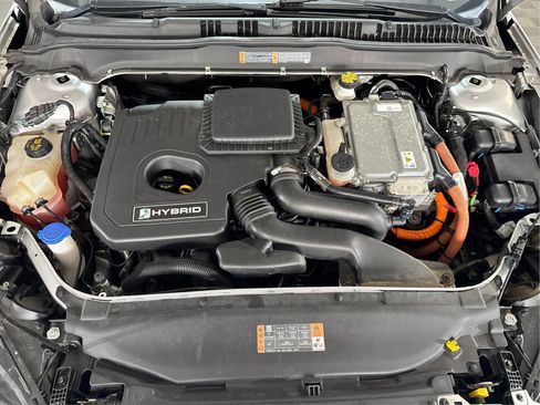 Used 2019 Ford Fusion SE FWD image 20