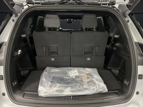 New 2025 Jeep Grand Cherokee L Limited w/ Luxury Tech Group II image 15