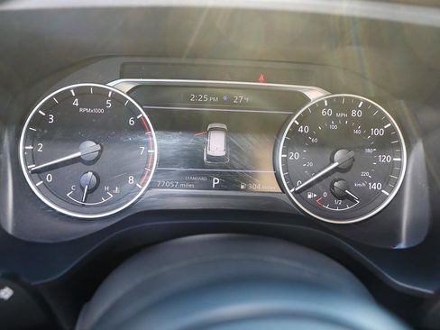 Used 2023 Nissan Rogue S image 14