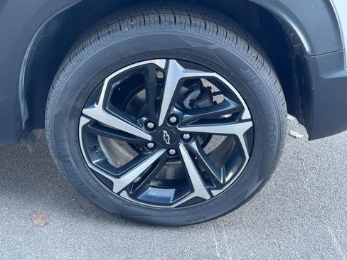 Used 2022 Chevrolet TrailBlazer RS w/ Sun and Liftgate Package image 7