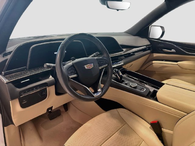 Certified 2024 Cadillac Escalade Premium Luxury AWD/4WD image 8