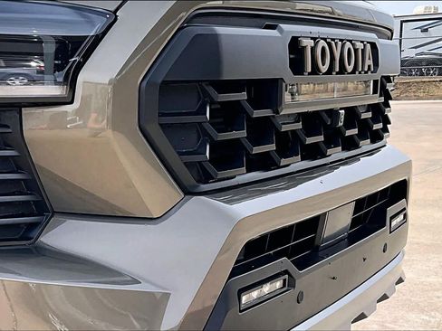 Used 2024 Toyota Tacoma 4x4 Double Cab Hybrid image 27