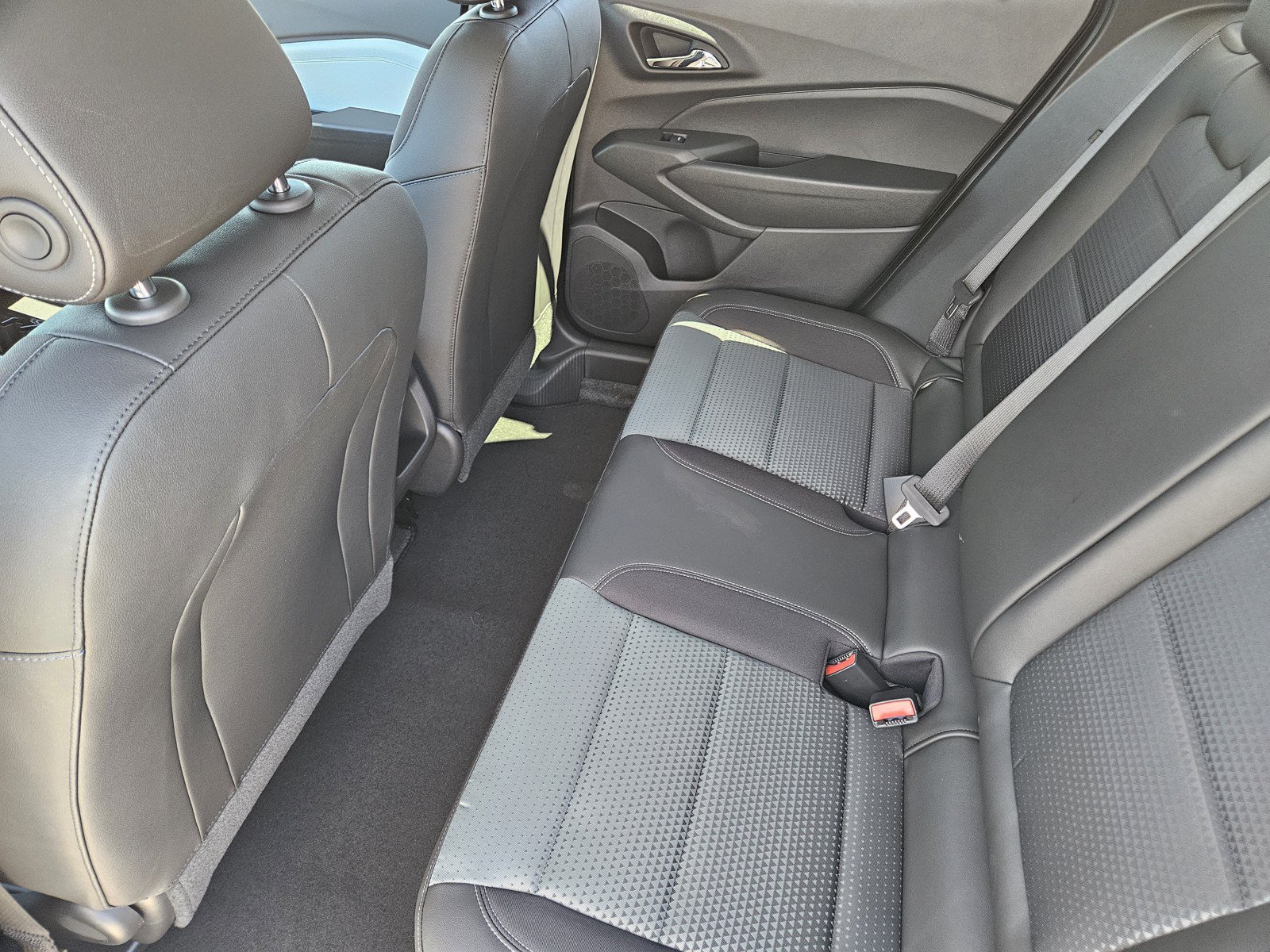 New 2026 Chevrolet Trax LT w/ Driver Confidence Package FWD image 19