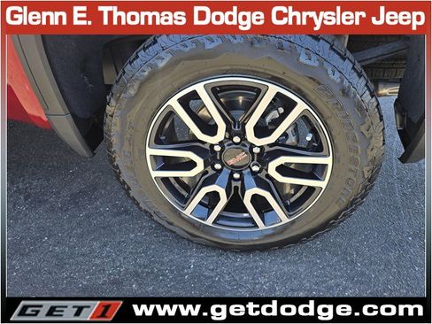 Used 2025 GMC Sierra 1500 AT4 w/ AT4 Premium Package AWD/4WD image 36