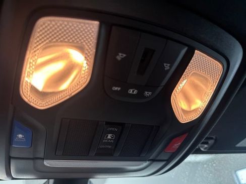 Used 2023 RAM 1500 Big Horn AWD/4WD image 22