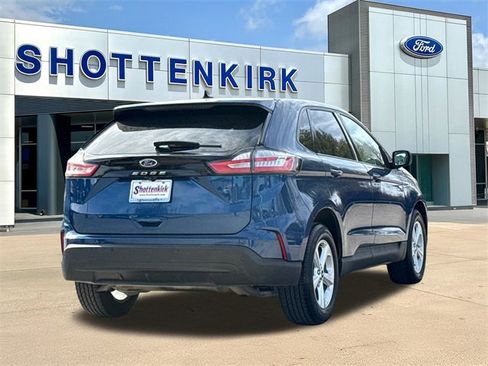 Used 2021 Ford Edge SE image 8