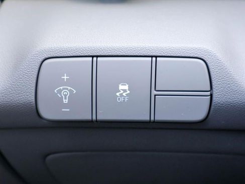 New 2026 Hyundai Elantra Sport FWD image 17