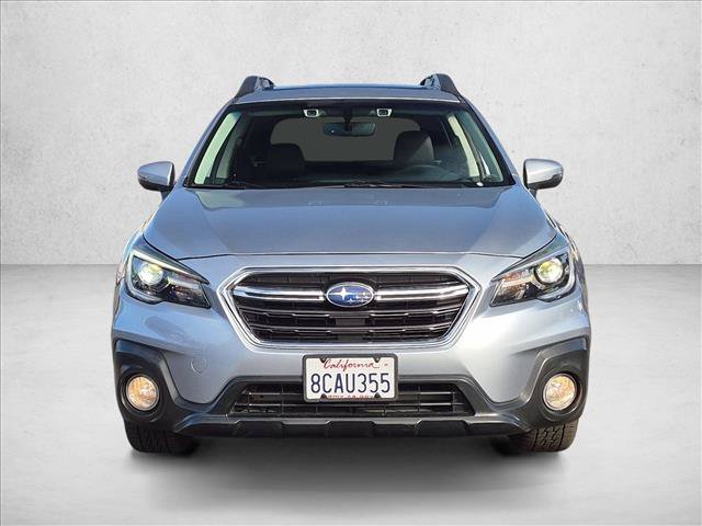 Used 2018 Subaru Outback 3.6R Limited AWD/4WD image 2