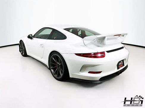 Used 2015 Porsche 911 GT3 RWD image 8