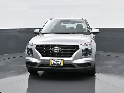 New 2026 Hyundai Venue SE image 2
