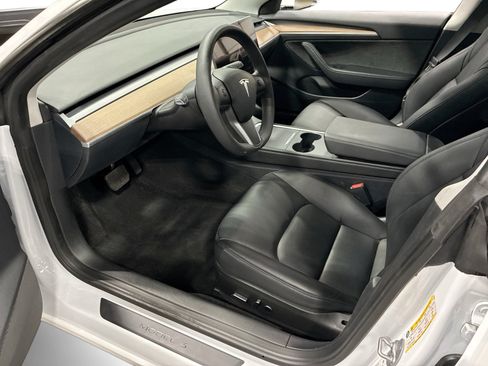 Certified 2023 Tesla Model 3 Standard Range RWD image 9