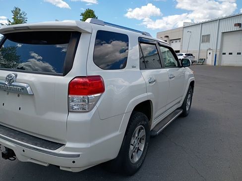 Used 2013 Toyota 4Runner SR5 w/ Premium Pkg AWD/4WD image 7