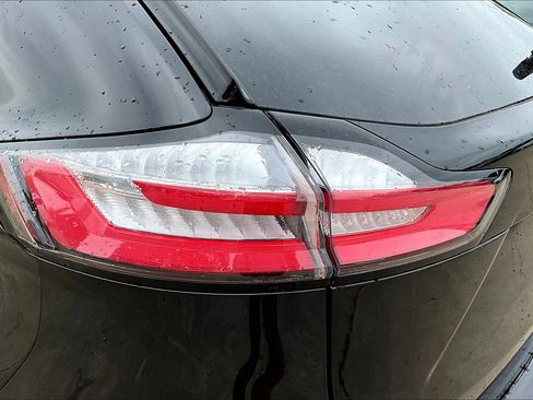 Used 2022 Ford Edge SEL w/ Convenience Package image 28