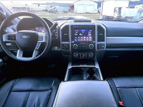 Used 2020 Ford F350 Lariat image 16