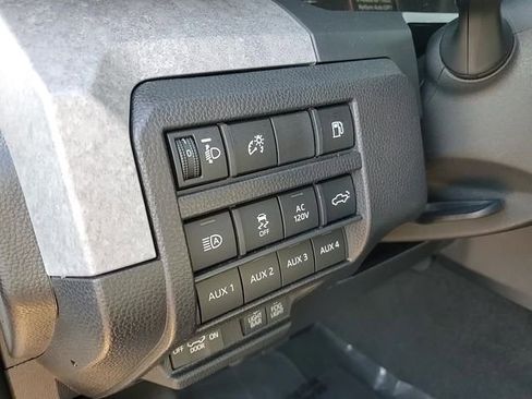 Used 2025 Toyota Tacoma Trailhunter image 11