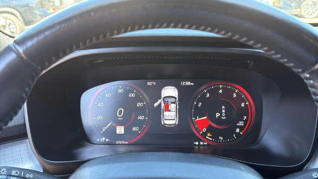 Used 2019 Volvo XC40 T5 Momentum AWD/4WD image 14