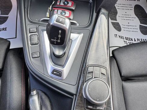 Used 2017 BMW 330e RWD image 10