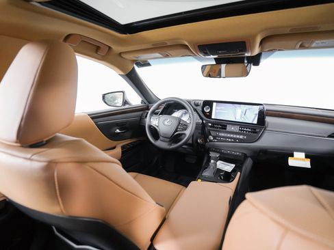 New 2025 Lexus ES 350 w/ Premium Package image 14