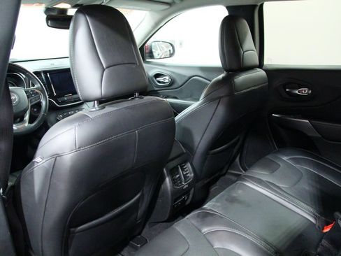 Used 2019 Jeep Cherokee Limited AWD/4WD image 27