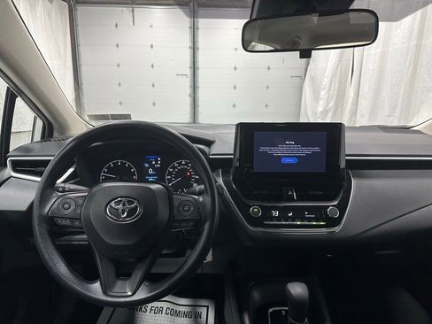 Used 2025 Toyota Corolla LE image 15