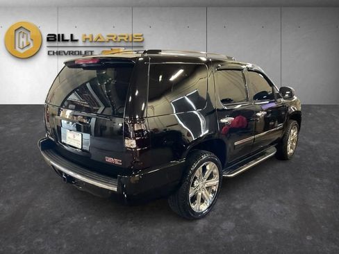 Used 2012 GMC Yukon Denali AWD/4WD image 2