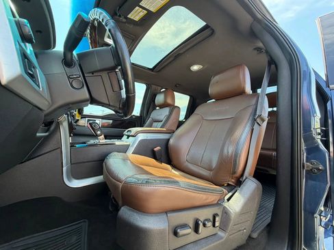 Used 2013 Ford F150 Platinum image 32