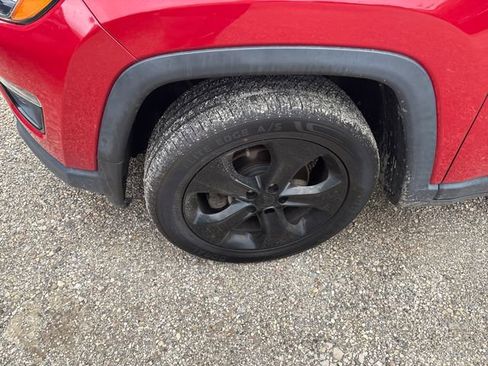 Used 2019 Jeep Compass Latitude AWD/4WD image 6