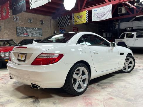 Used 2015 Mercedes-Benz SLK 250 w/ Premium Package image 4