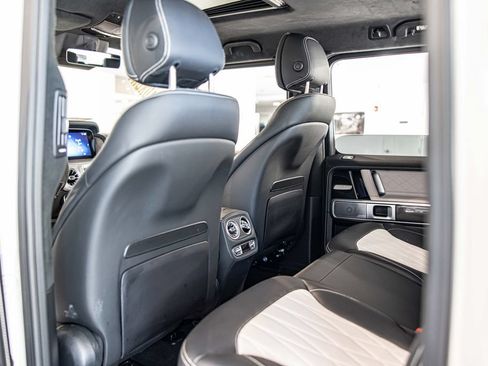 Used 2025 Mercedes-Benz G 63 AMG 4MATIC image 35