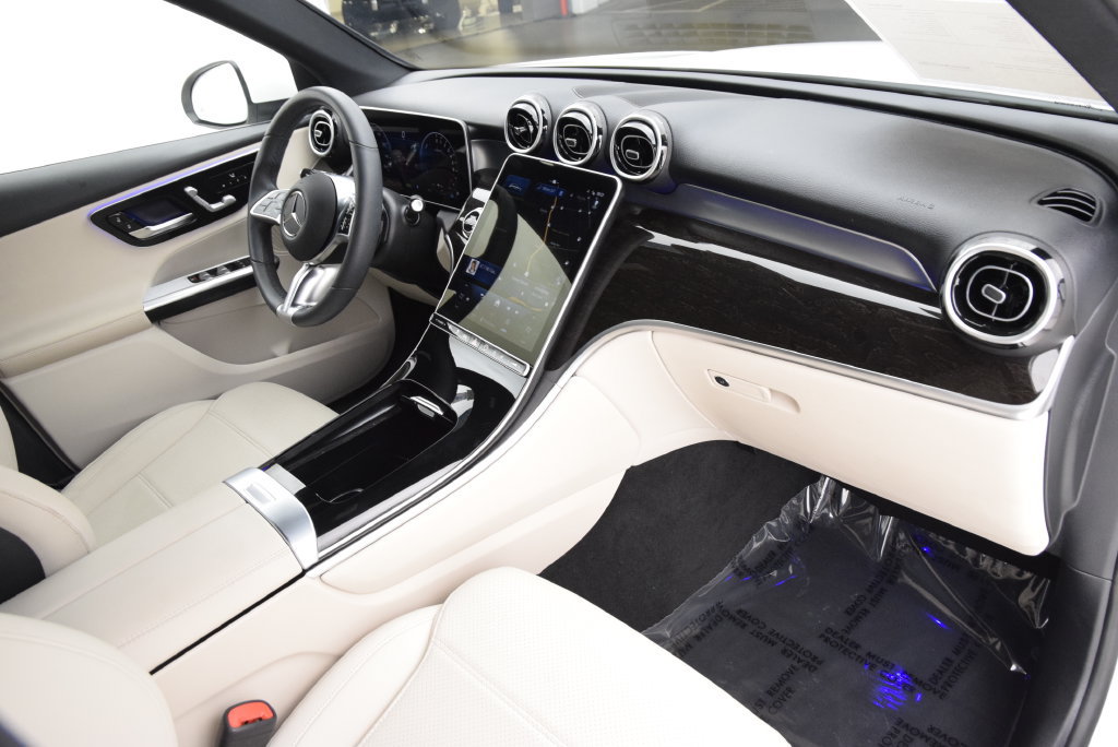 Certified 2025 Mercedes-Benz GLC 350e 4MATIC image 15