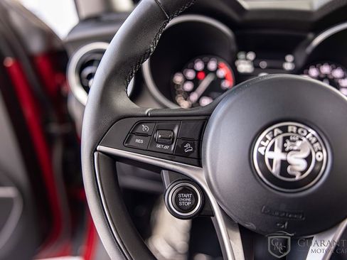 Used 2019 Alfa Romeo Stelvio AWD image 25