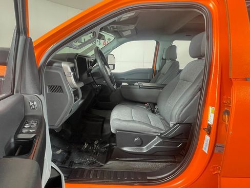 Used 2024 Ford F350 XL w/ XL Chrome Package image 12