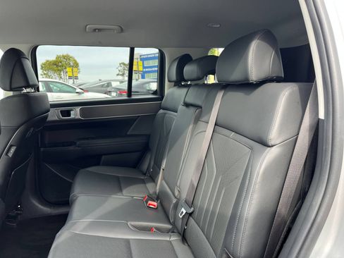 Used 2025 Hyundai Santa Fe SEL FWD image 28