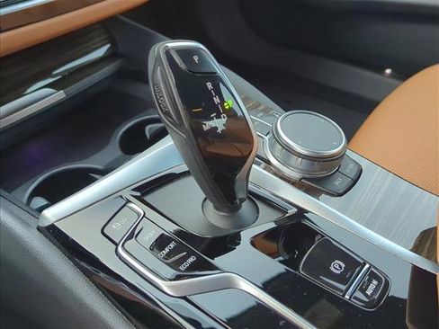 Used 2021 BMW 530i w/ Premium Package image 23