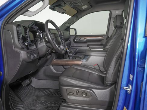 Used 2022 Chevrolet Silverado 1500 LT Trail Boss w/ LT Trail Boss Premium Package image 13