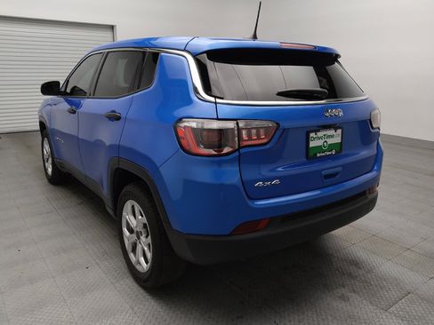 Used 2025 Jeep Compass Sport AWD/4WD image 5