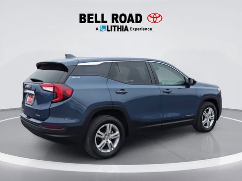 Used 2024 GMC Terrain SLE AWD/4WD image 8