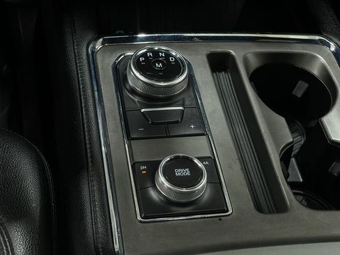 Used 2020 Ford Expedition XLT w/ Equipment Group 202A image 30