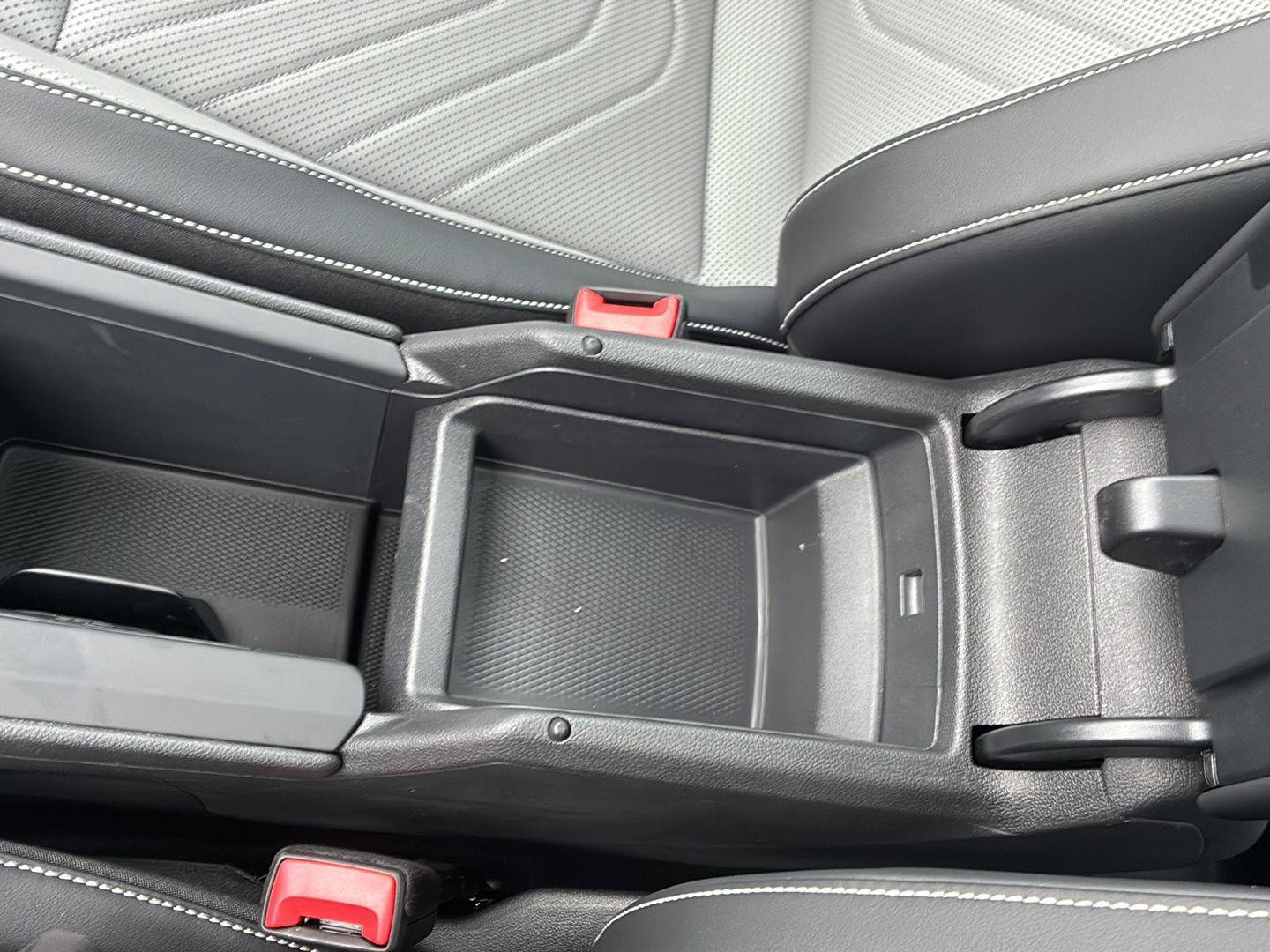 New 2026 Volkswagen Tiguan SE R-Line AWD/4WD image 40